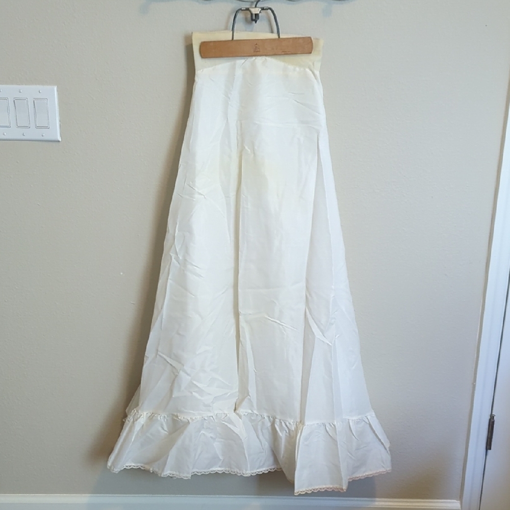 Vintage Long Underskirt For Gowns with Ruffled Detail